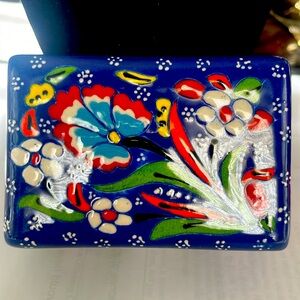 2 1/2 inch across, 3 1/2 inch long, 1 3/4 deep